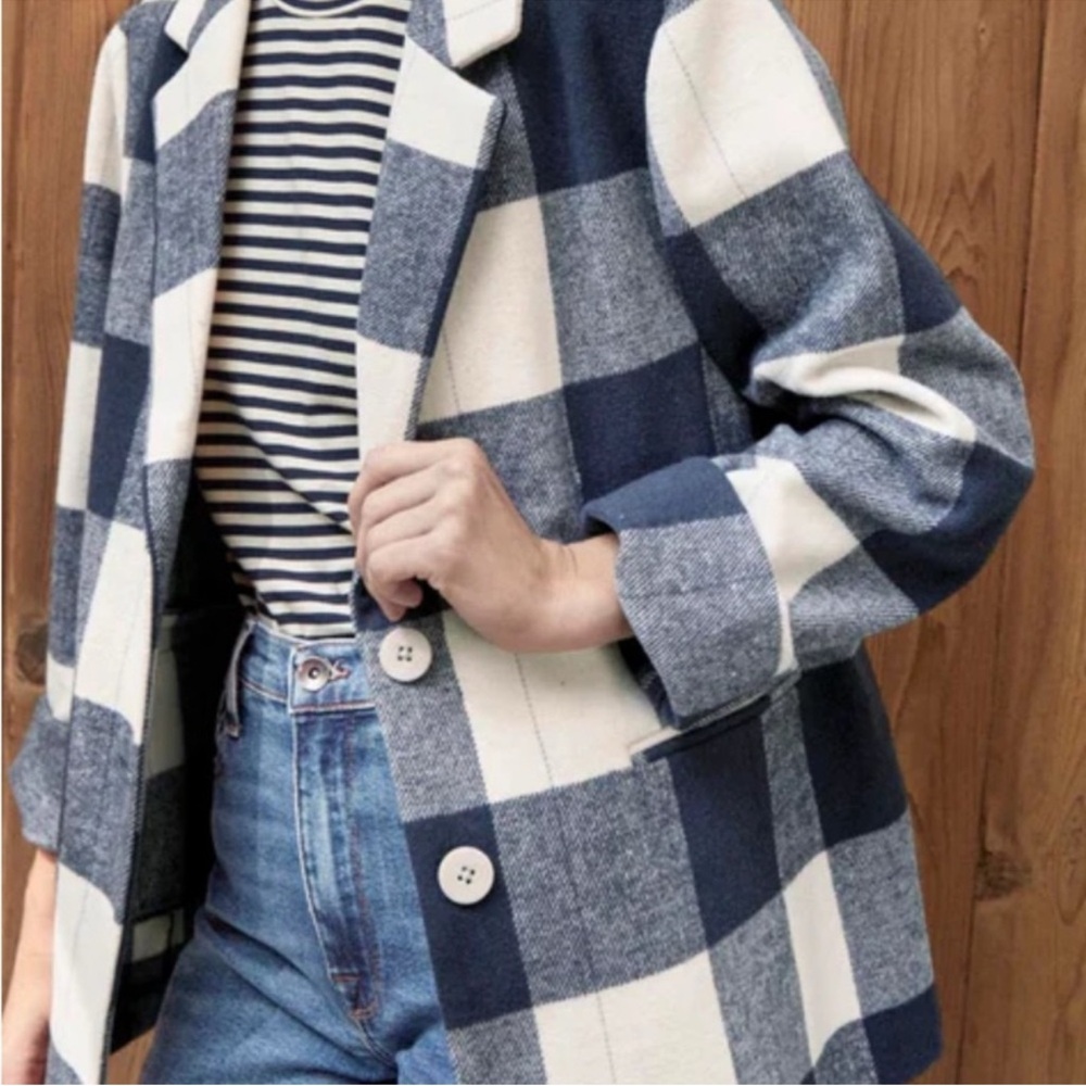 Splendid Navy and Cream Checkered Blazer